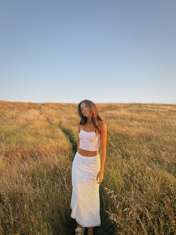 Ellie - Professional Photographer